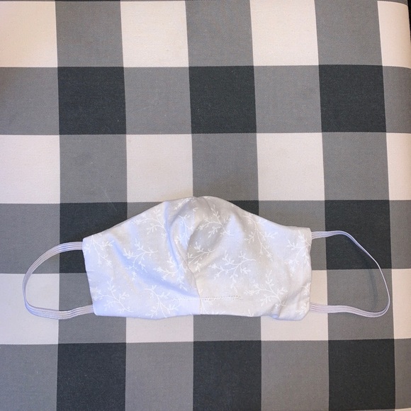 Gray Pattern Face Mask and Scrunchie Set - Picture 3 of 4